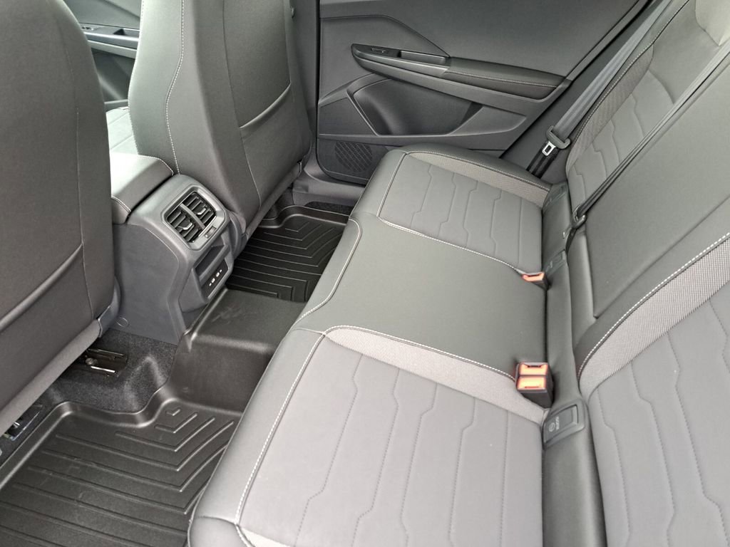 New 2026 Volkswagen Taos SE image 22