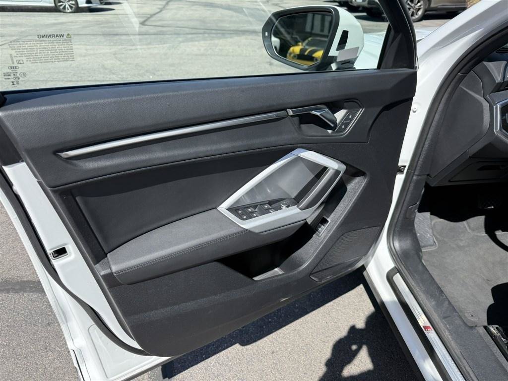 Used 2025 Audi Q3 2.0T Premium AWD/4WD image 14