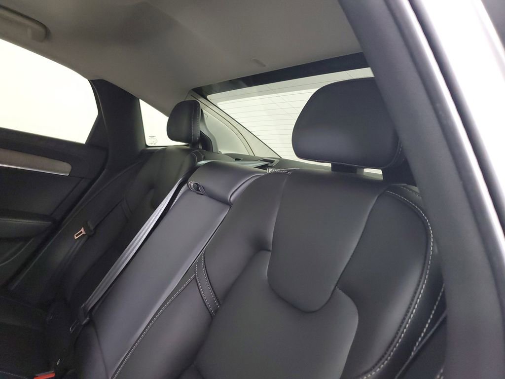 Used 2022 Volvo S90 B6 Inscription w/ Advanced Package AWD/4WD image 15