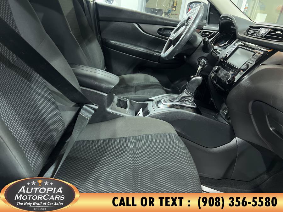 Used 2021 Nissan Rogue Sport S FWD image 14
