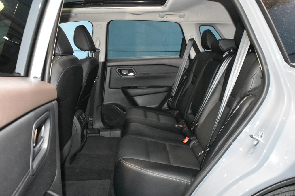 Used 2023 Nissan Rogue SL AWD/4WD image 23