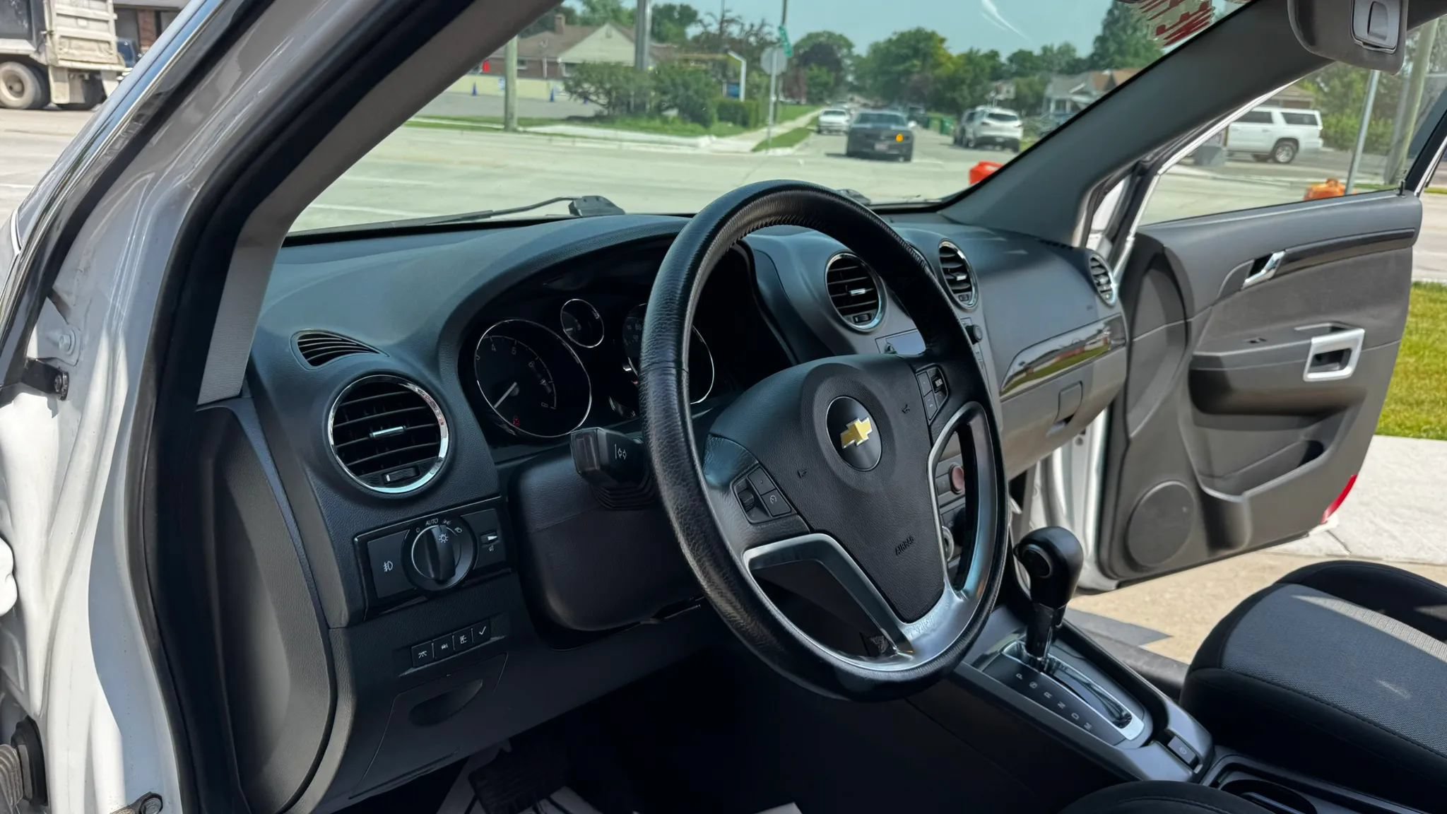 Used 2015 Chevrolet Captiva Sport LS FWD image 24