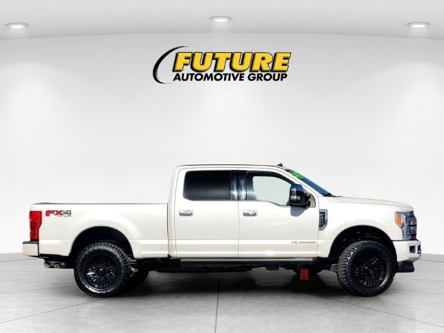Used 2019 Ford F350 Platinum w/ Platinum Ultimate Package AWD/4WD image 3