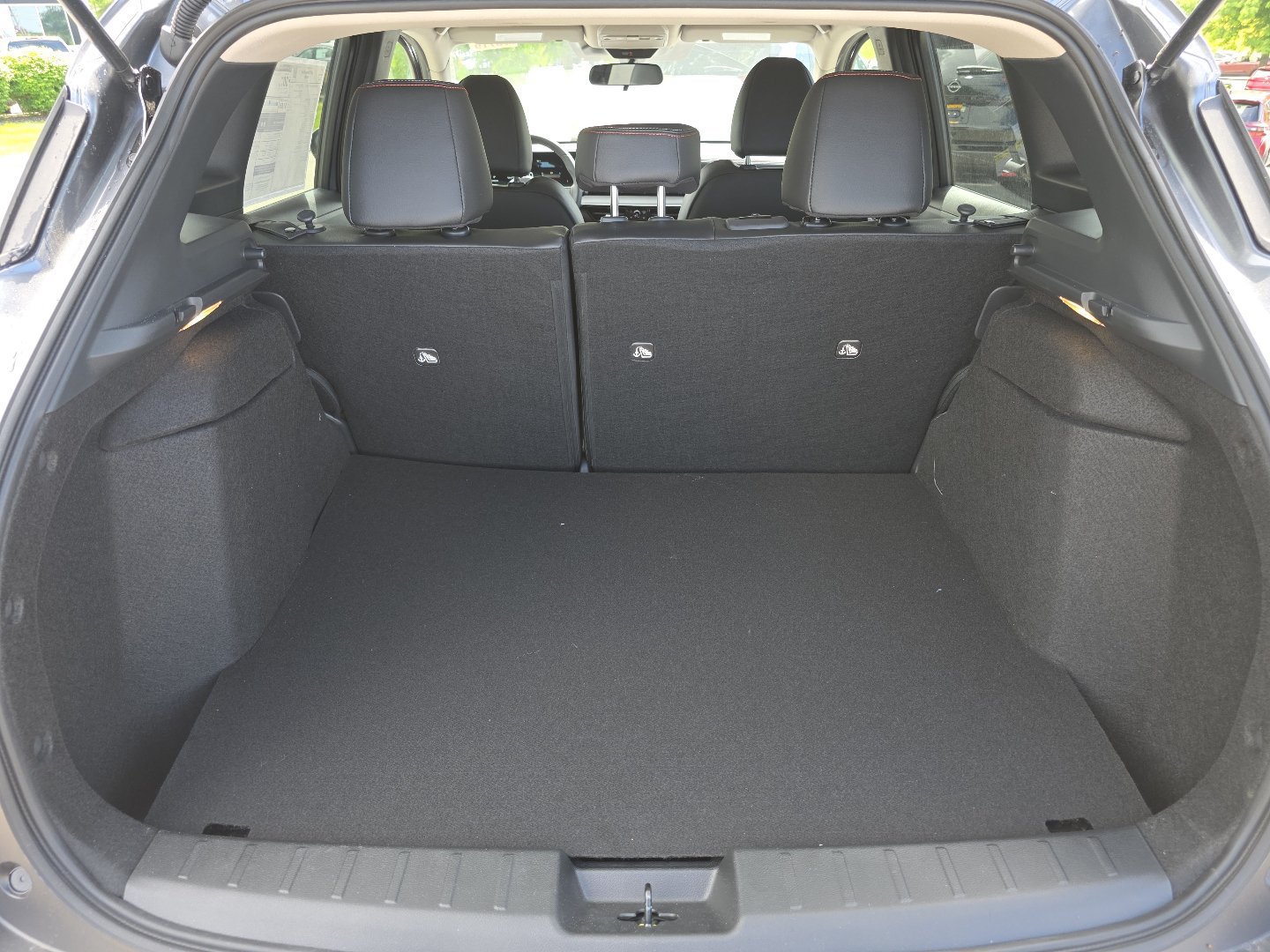 New 2026 Nissan Kicks SR AWD/4WD image 22