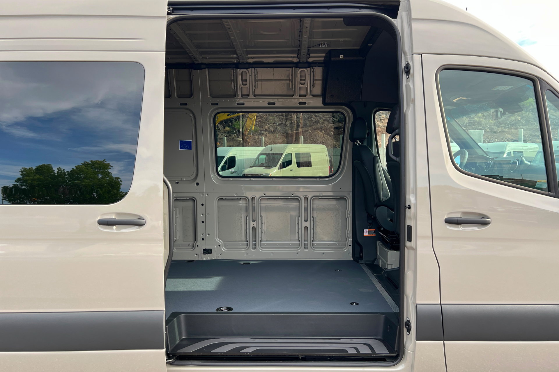 New 2026 Mercedes-Benz Sprinter 2500 image 18