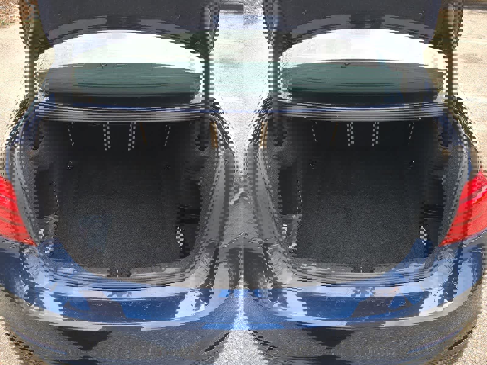 Used 2018 BMW 330i xDrive Sedan w/ Convenience Package AWD/4WD image 32