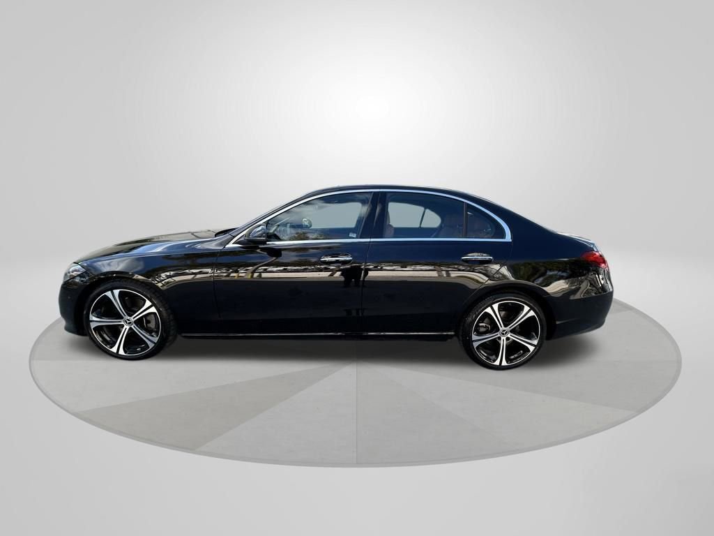 Used 2025 Mercedes-Benz C 300 Sedan image 4