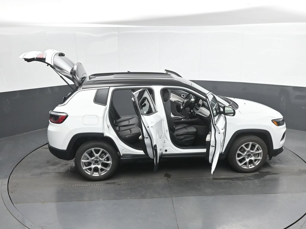 Used 2025 Jeep Compass Limited AWD/4WD image 50