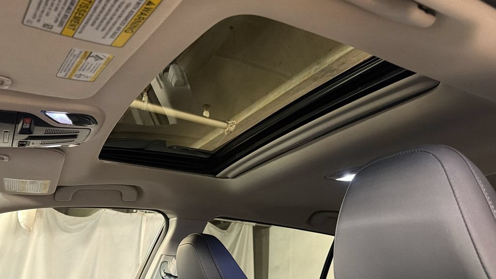 Used 2023 Subaru Outback Limited AWD/4WD image 6