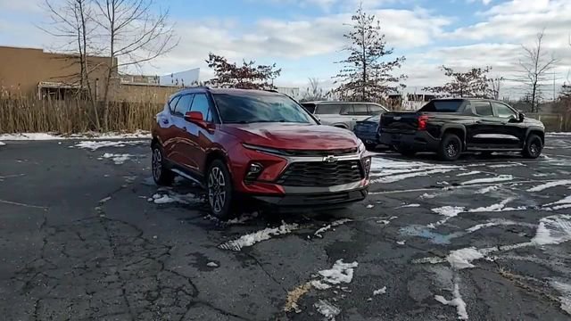 Certified 2025 Chevrolet Blazer RS image 2