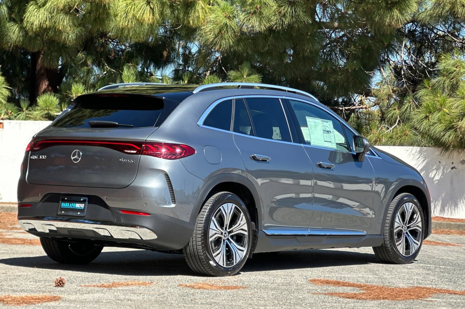 New 2026 Mercedes-Benz EQE 320 4MATIC SUV image 4