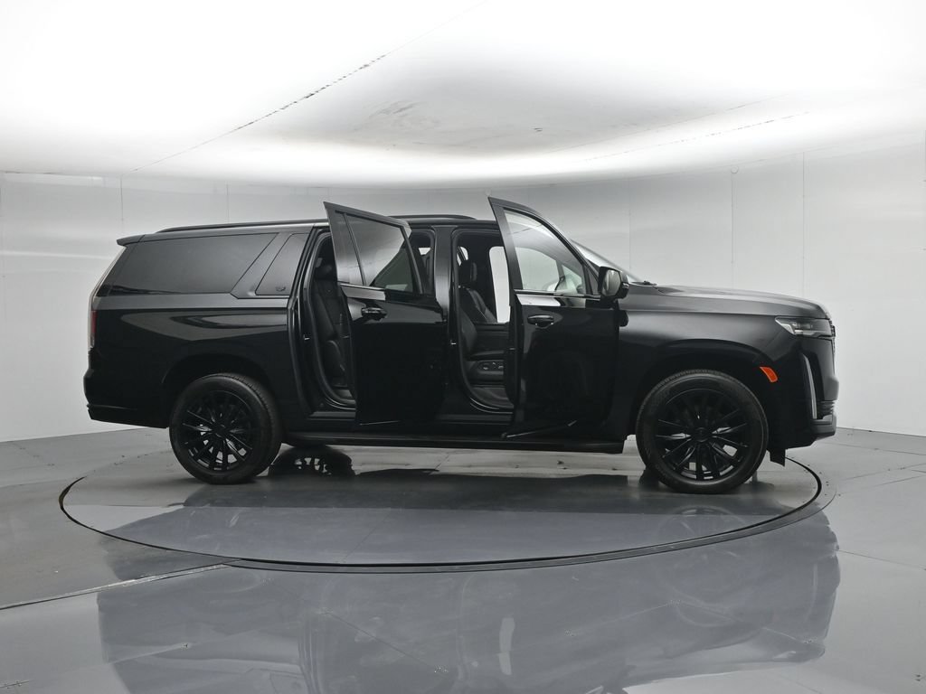 Used 2021 Cadillac Escalade ESV Luxury AWD/4WD image 41