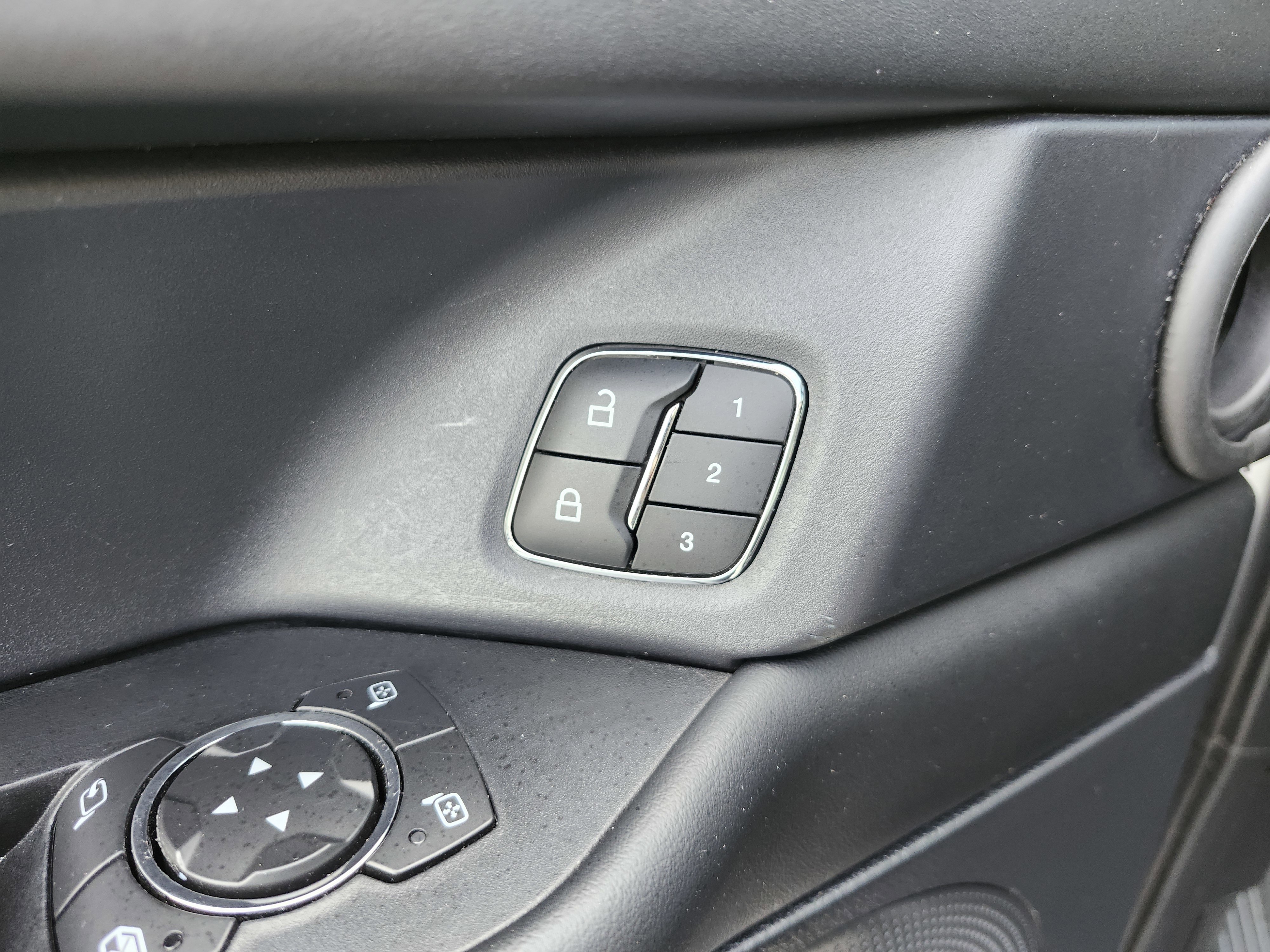 Used 2020 Ford Expedition Max Platinum AWD/4WD image 32