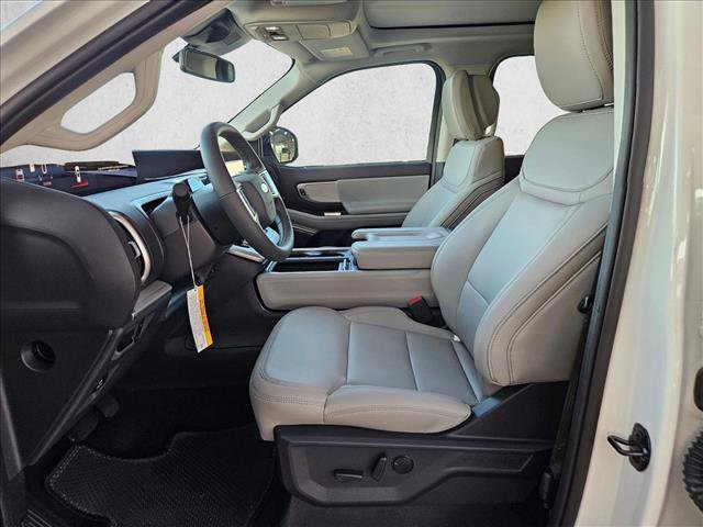 New 2027 Ford Expedition Active RWD image 4