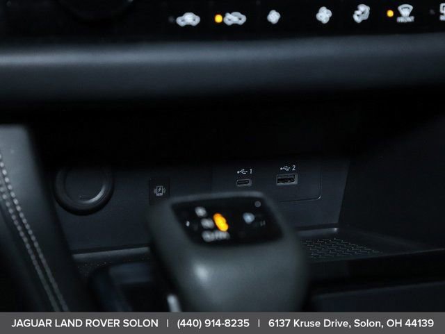 Used 2024 Nissan Pathfinder Platinum image 28