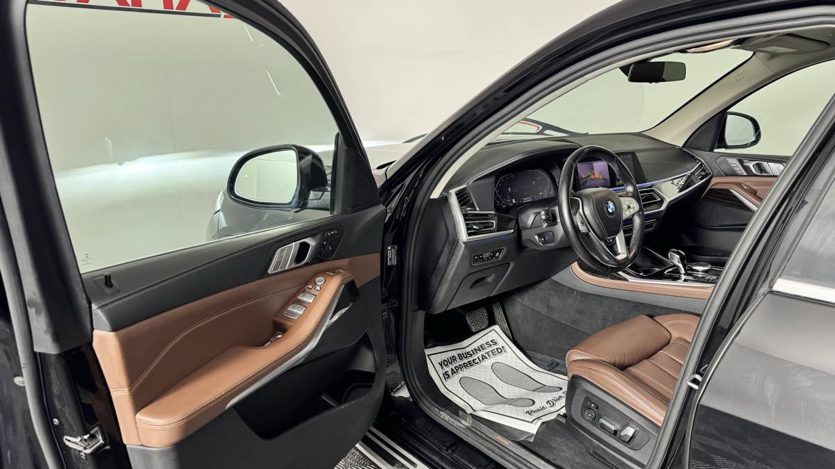 Used 2020 BMW X7 xDrive40i w/ Cold Weather Package AWD/4WD image 12