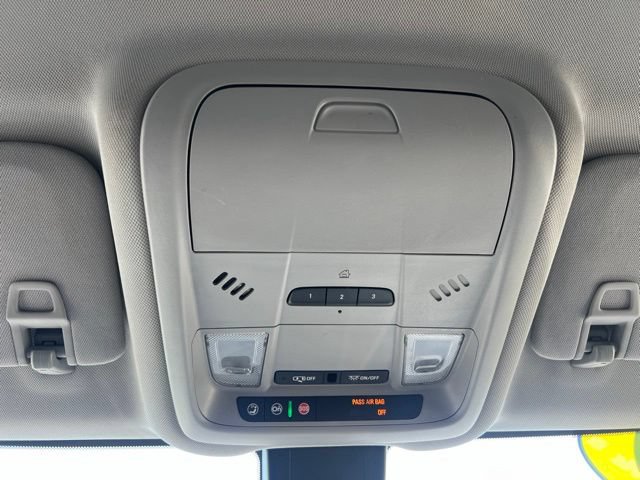 Used 2019 Chevrolet Equinox LT w/ Driver Convenience Package FWD image 26