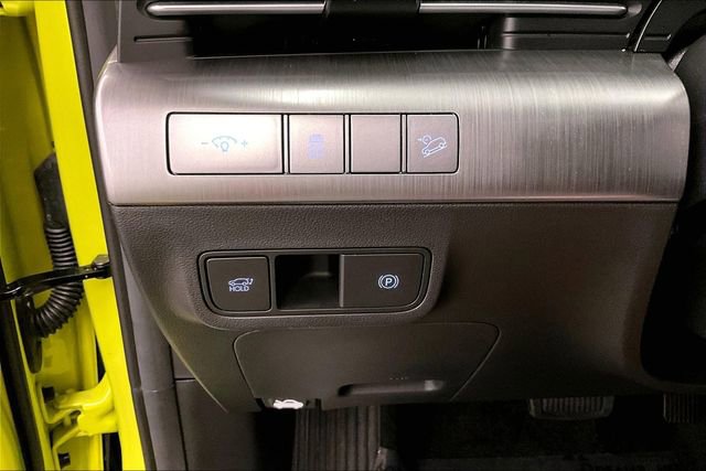 Used 2025 Hyundai Kona Limited FWD image 38