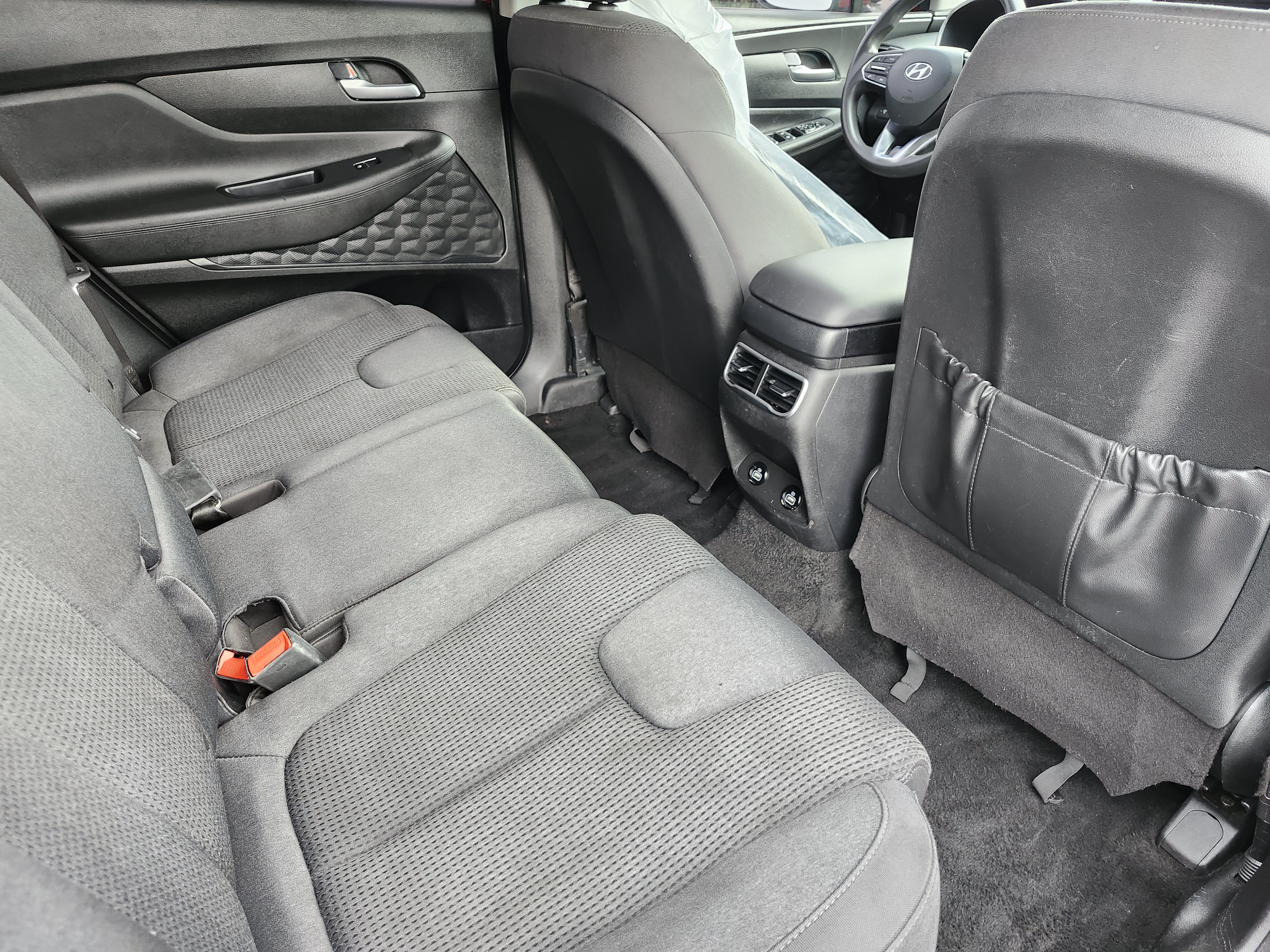 Used 2022 Hyundai Santa Fe SE w/ Cargo Package FWD image 19