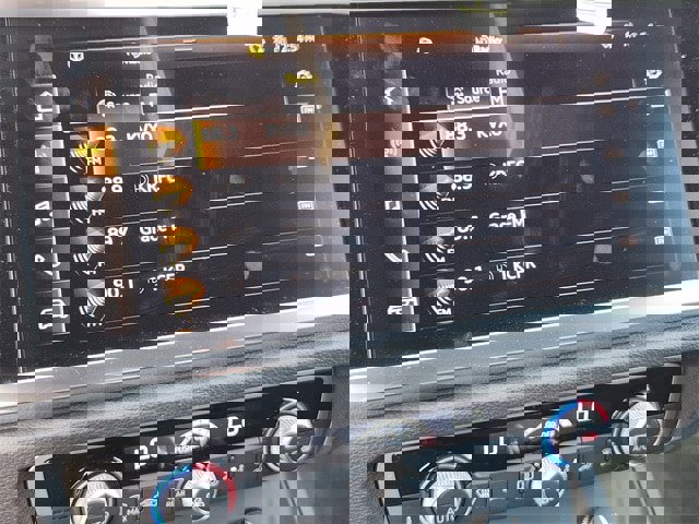 New 2025 Audi Q3 2.0T Premium image 17