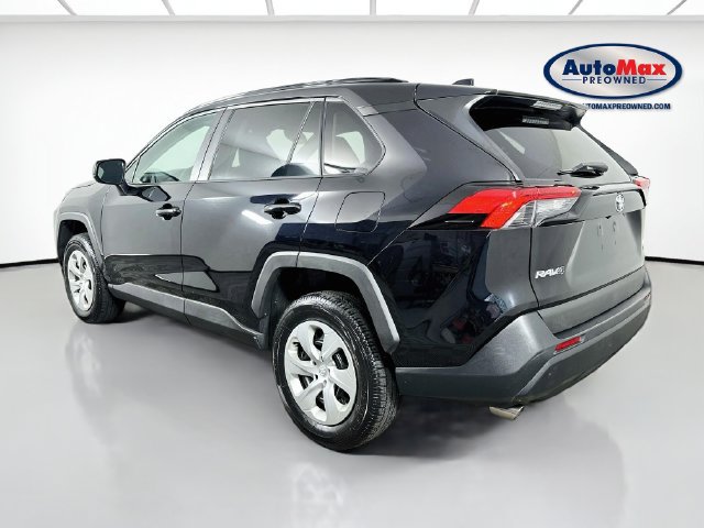 Used 2021 Toyota RAV4 LE AWD/4WD image 5