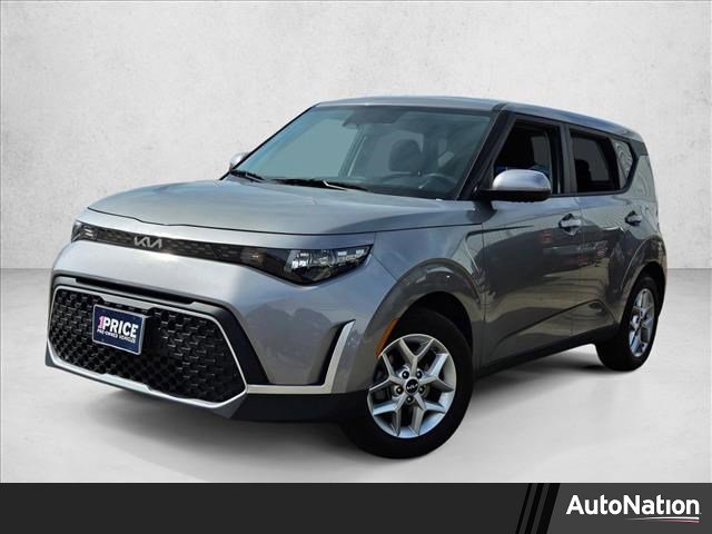 Used 2025 Kia Soul LX w/ LX Technology Package image 1