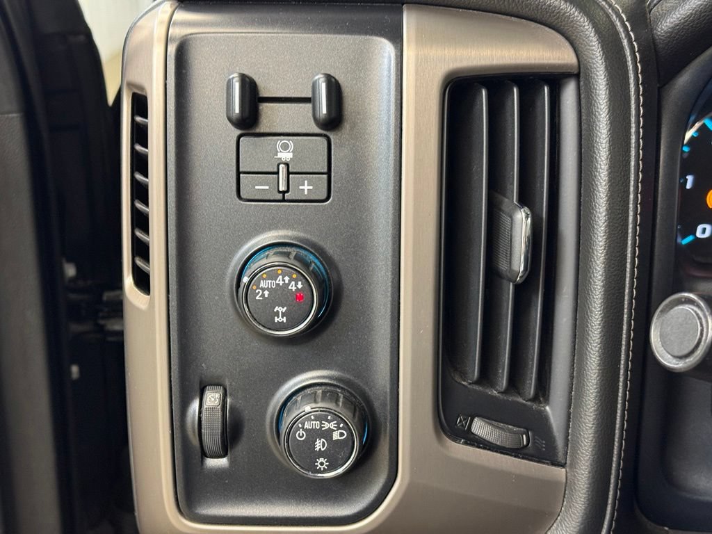Used 2017 GMC Sierra 1500 Denali w/ Denali Ultimate Package AWD/4WD image 34