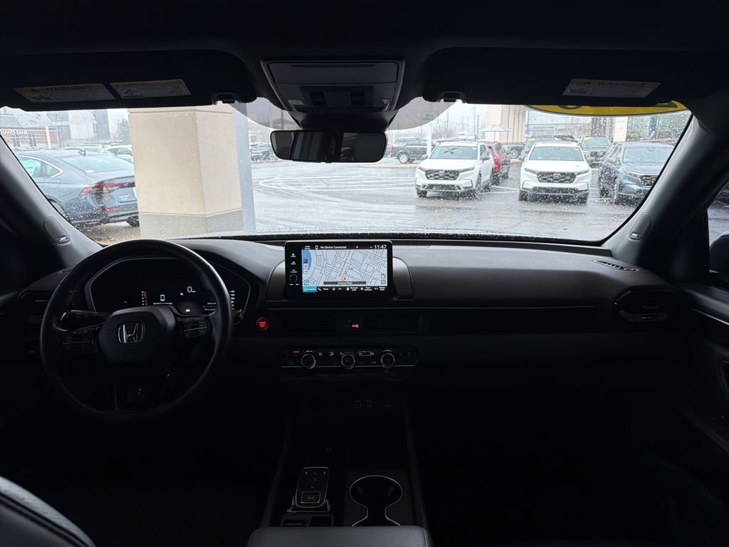 Certified 2025 Honda Pilot Black Edition image 12