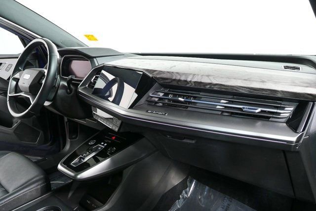 Used 2023 Audi Q4 e-tron Premium Plus w/ Premium Plus image 24