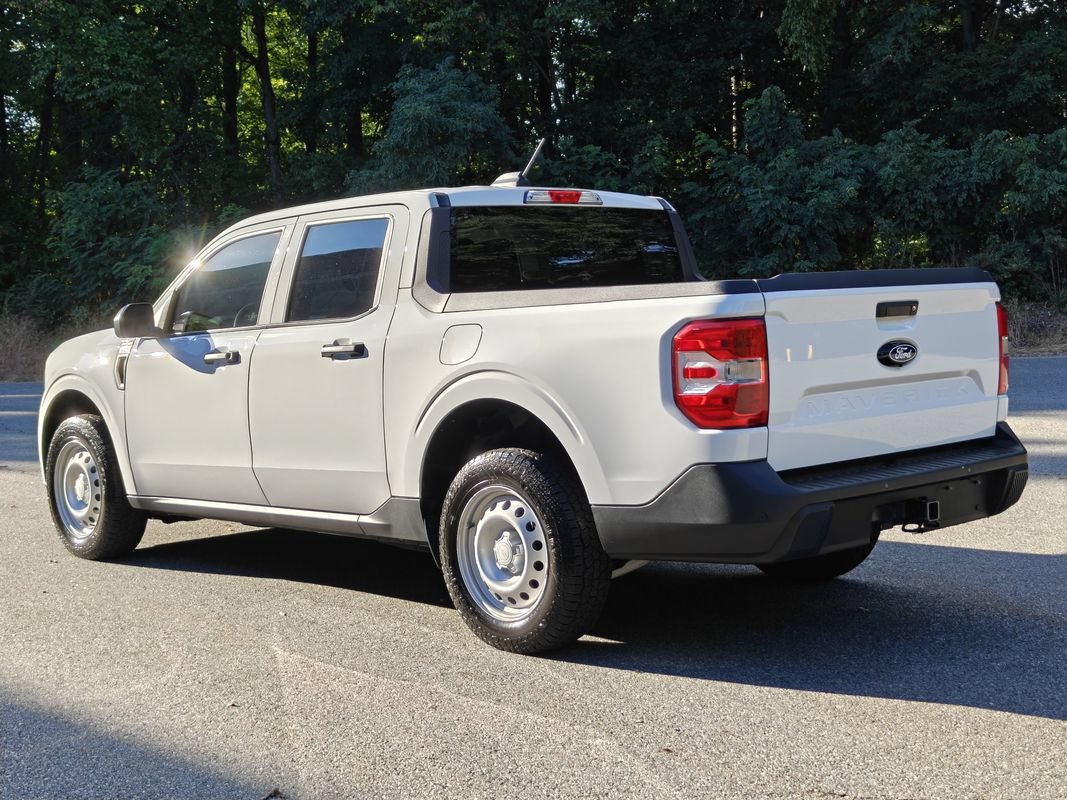 Used 2025 Ford Maverick XL w/ Equipment Group 102A AWD/4WD image 5