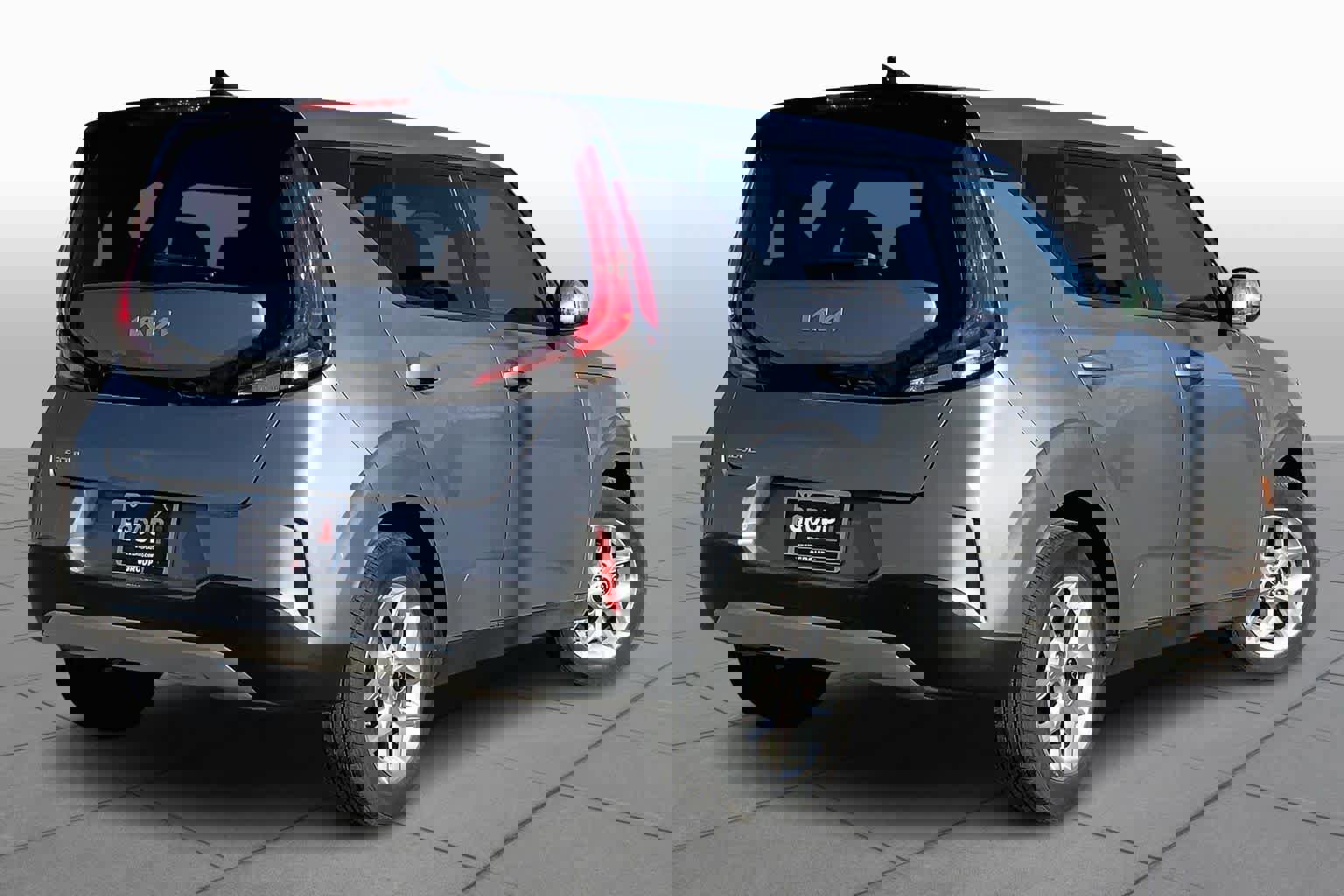 Used 2023 Kia Soul LX w/ LX Technology Package image 12