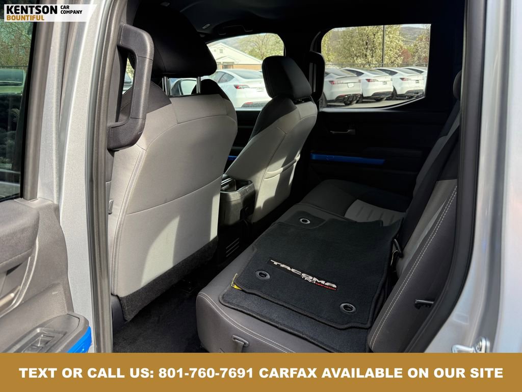 Used 2025 Toyota Tacoma TRD Off-Road image 32