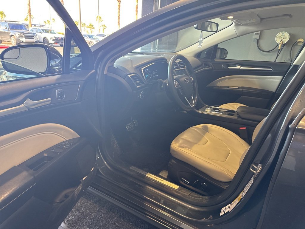 Used 2017 Ford Fusion Titanium image 19