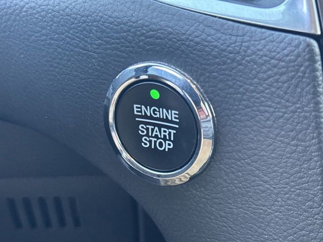 Used 2024 Ford Edge Titanium image 18