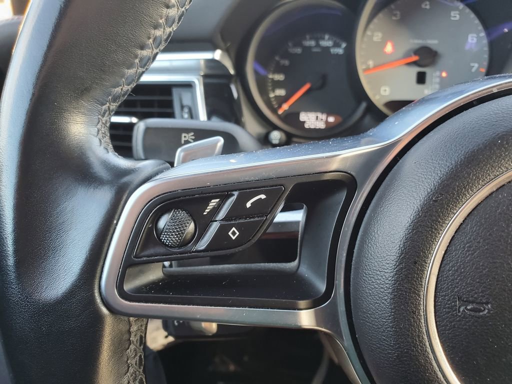 Used 2017 Porsche Macan S image 16
