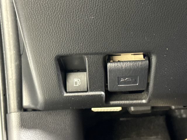 Used 2023 Toyota Venza XLE AWD/4WD image 45