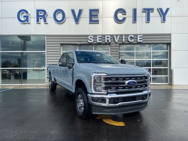 New 2026 Ford F350 Lariat w/ Lariat Ultimate Package