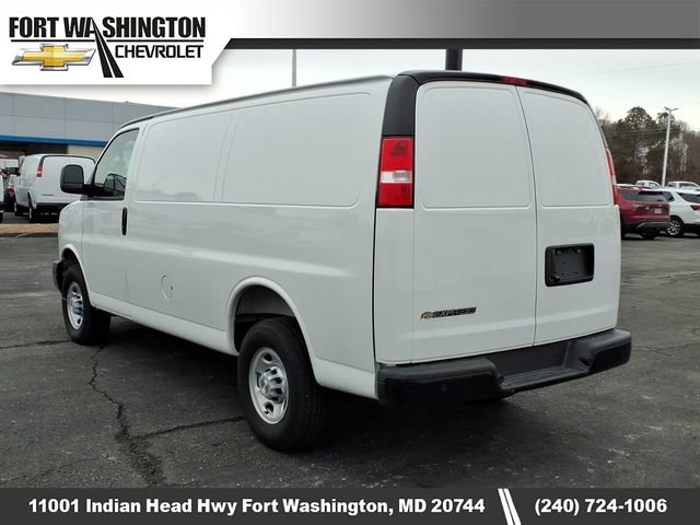 New 2025 Chevrolet Express 3500 w/ Driver Convenience Package RWD image 5