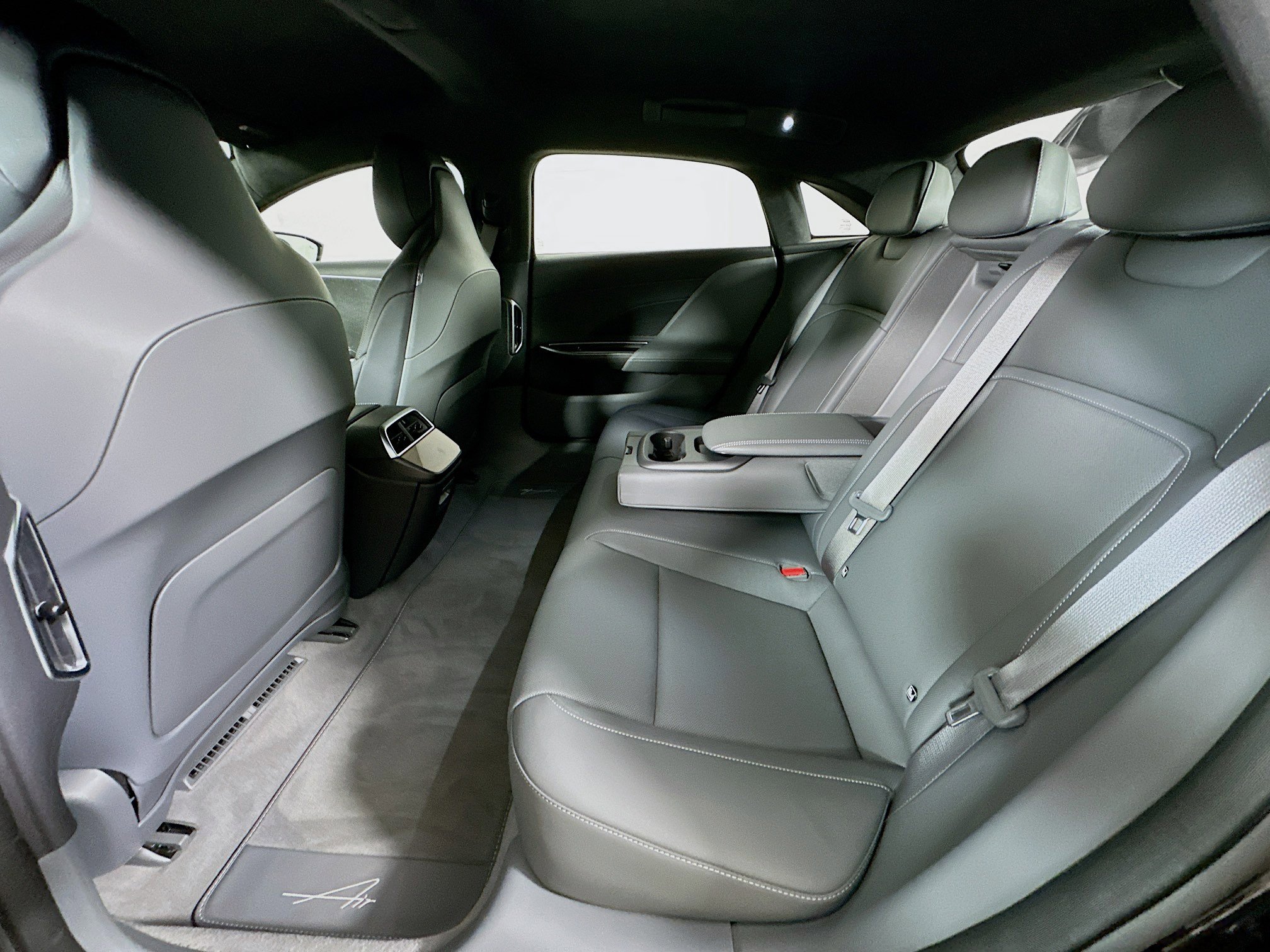 Used 2024 Lucid Air Pure RWD image 28