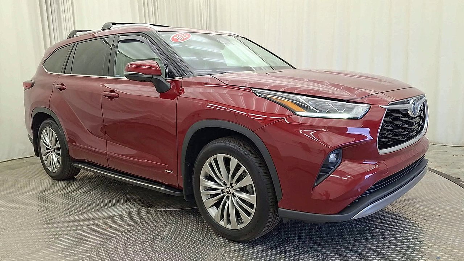 Used 2023 Toyota Highlander Platinum AWD/4WD image 5