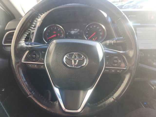 Used 2020 Toyota Camry XSE image 27