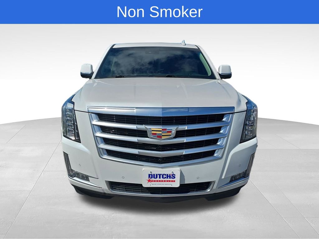 Used 2016 Cadillac Escalade Luxury AWD/4WD image 8