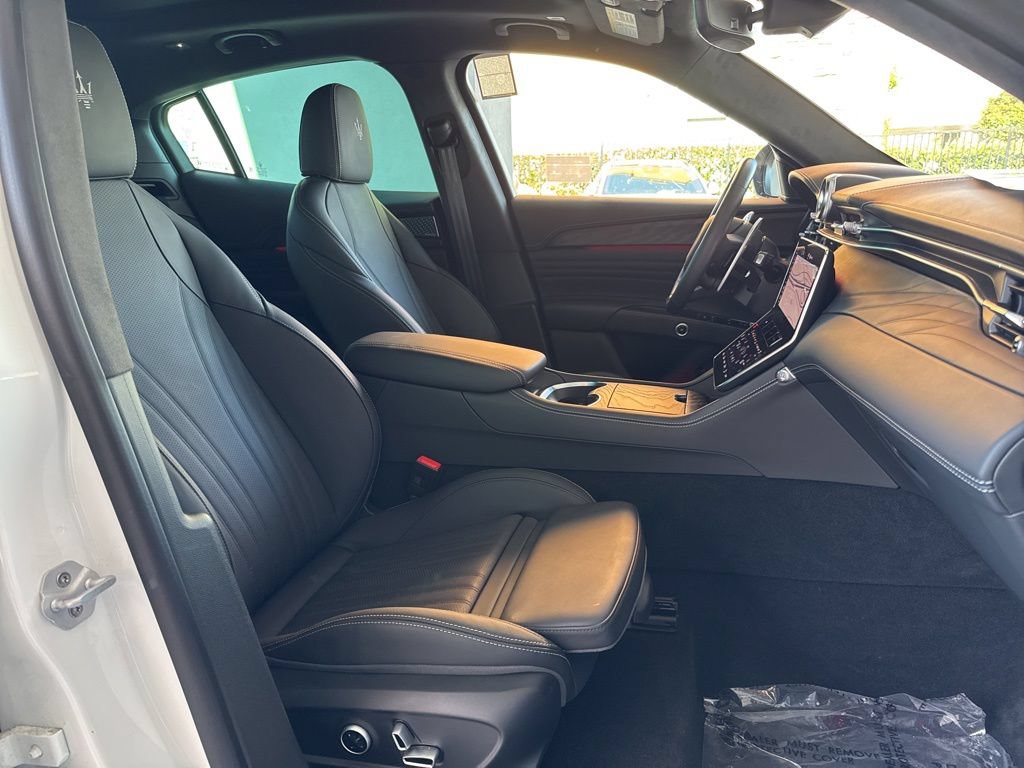 Used 2025 Maserati Grecale Modena AWD/4WD image 22