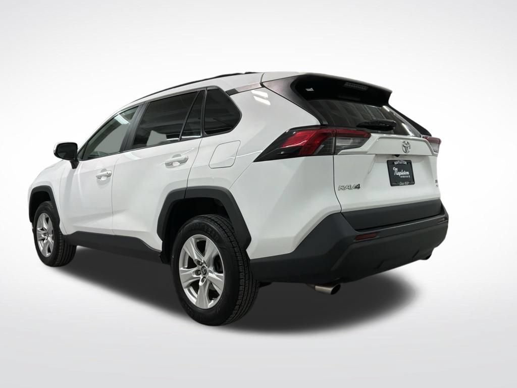 Used 2019 Toyota RAV4 XLE w/ Carpet Mat Package AWD/4WD image 2