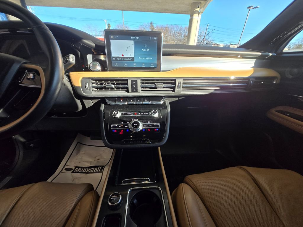 Used 2022 Lincoln Corsair Reserve w/ Equipment Group 201A image 17