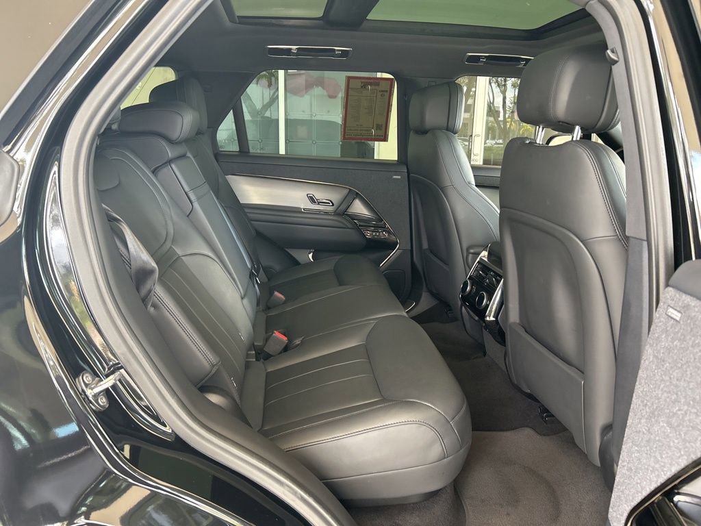 Used 2024 Land Rover Range Rover Sport Dynamic SE image 25