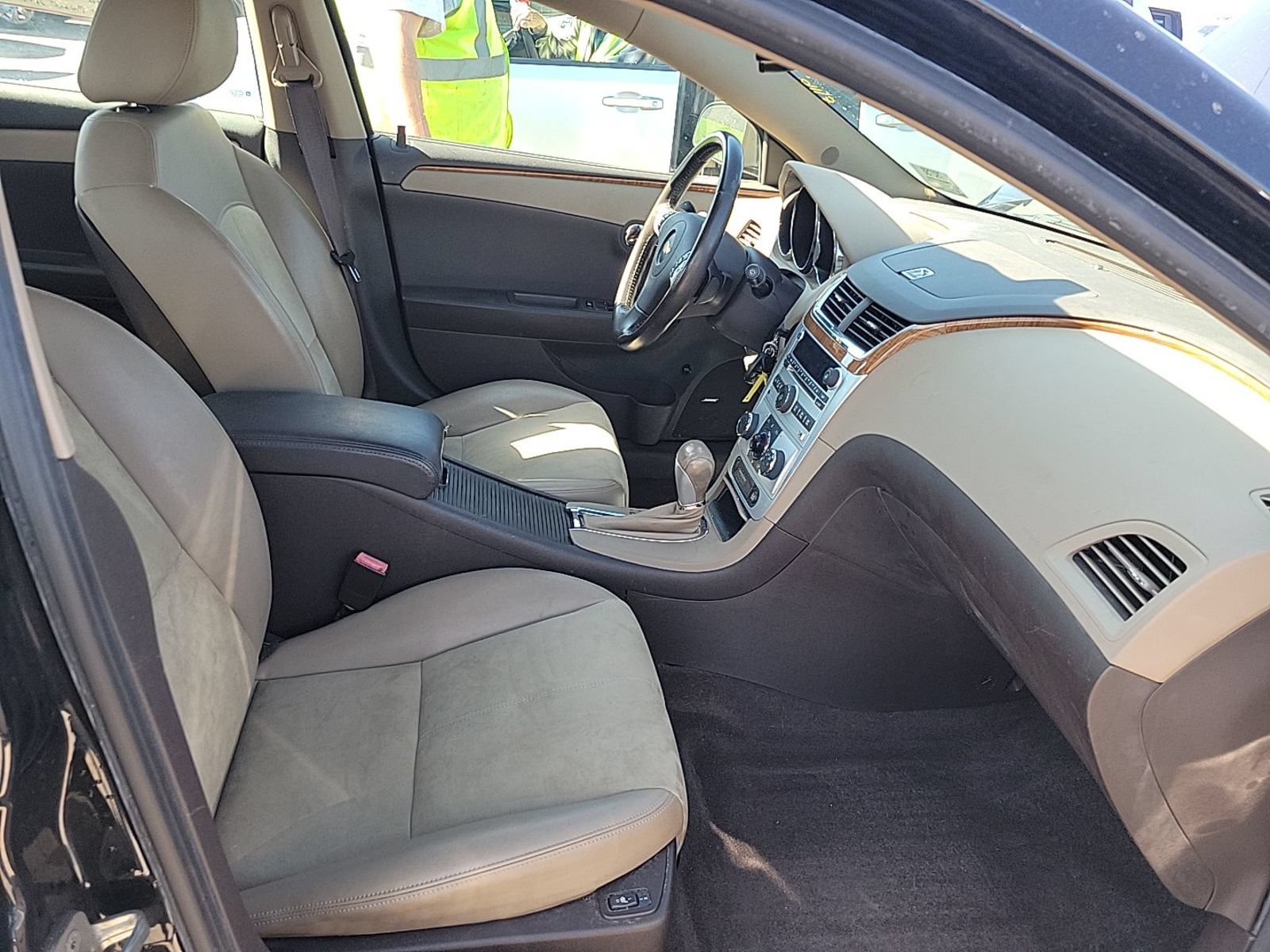 Used 2010 Chevrolet Malibu LT w/ HFV6 Engine Package FWD image 9