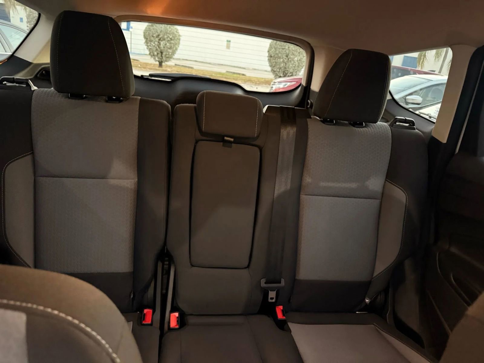 Used 2018 Ford Escape SE image 17