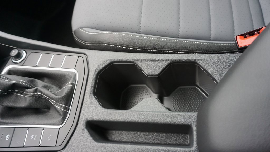 Used 2025 Volkswagen Jetta SE image 17