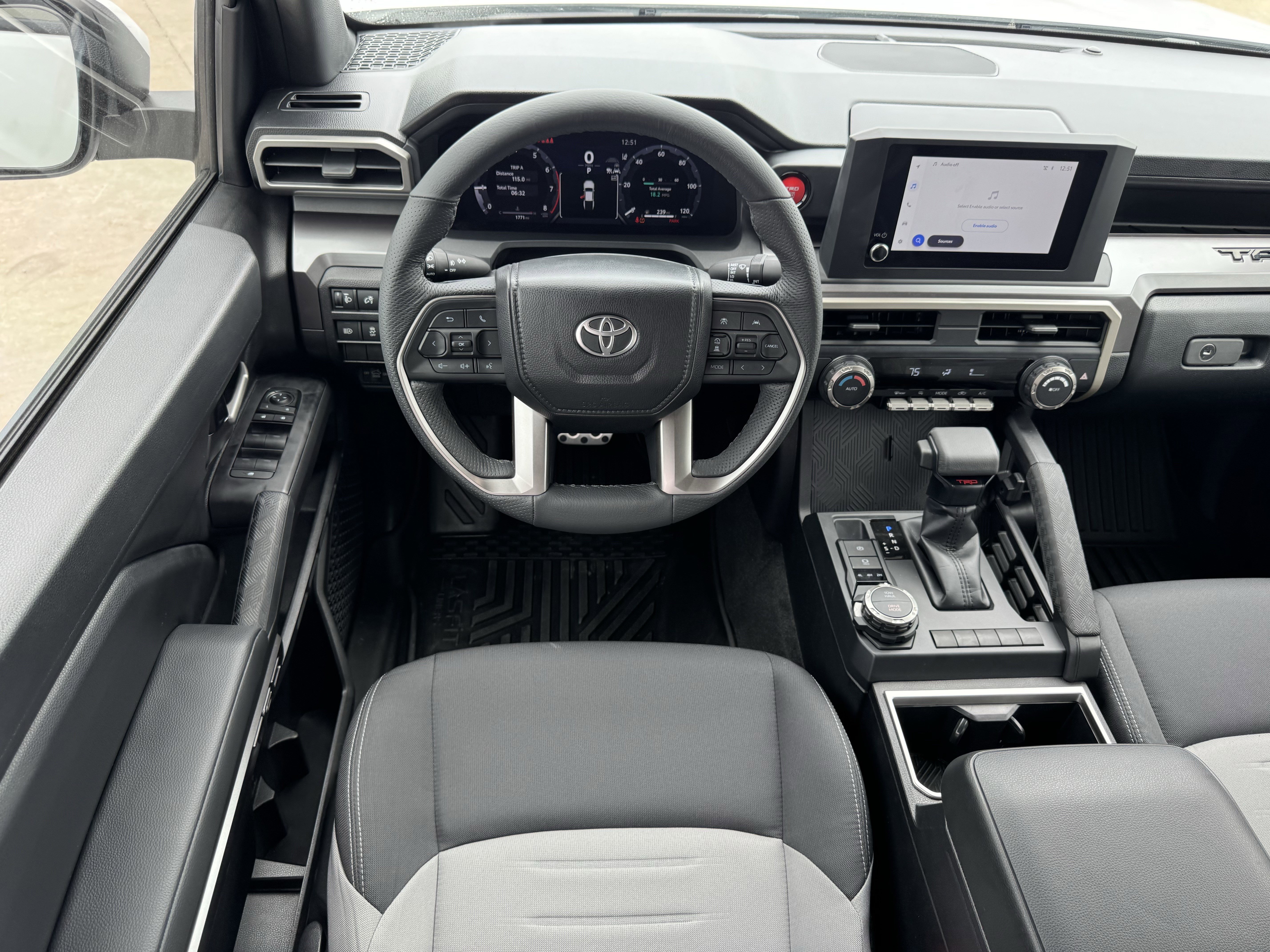 Used 2025 Toyota Tacoma TRD Sport AWD/4WD image 15